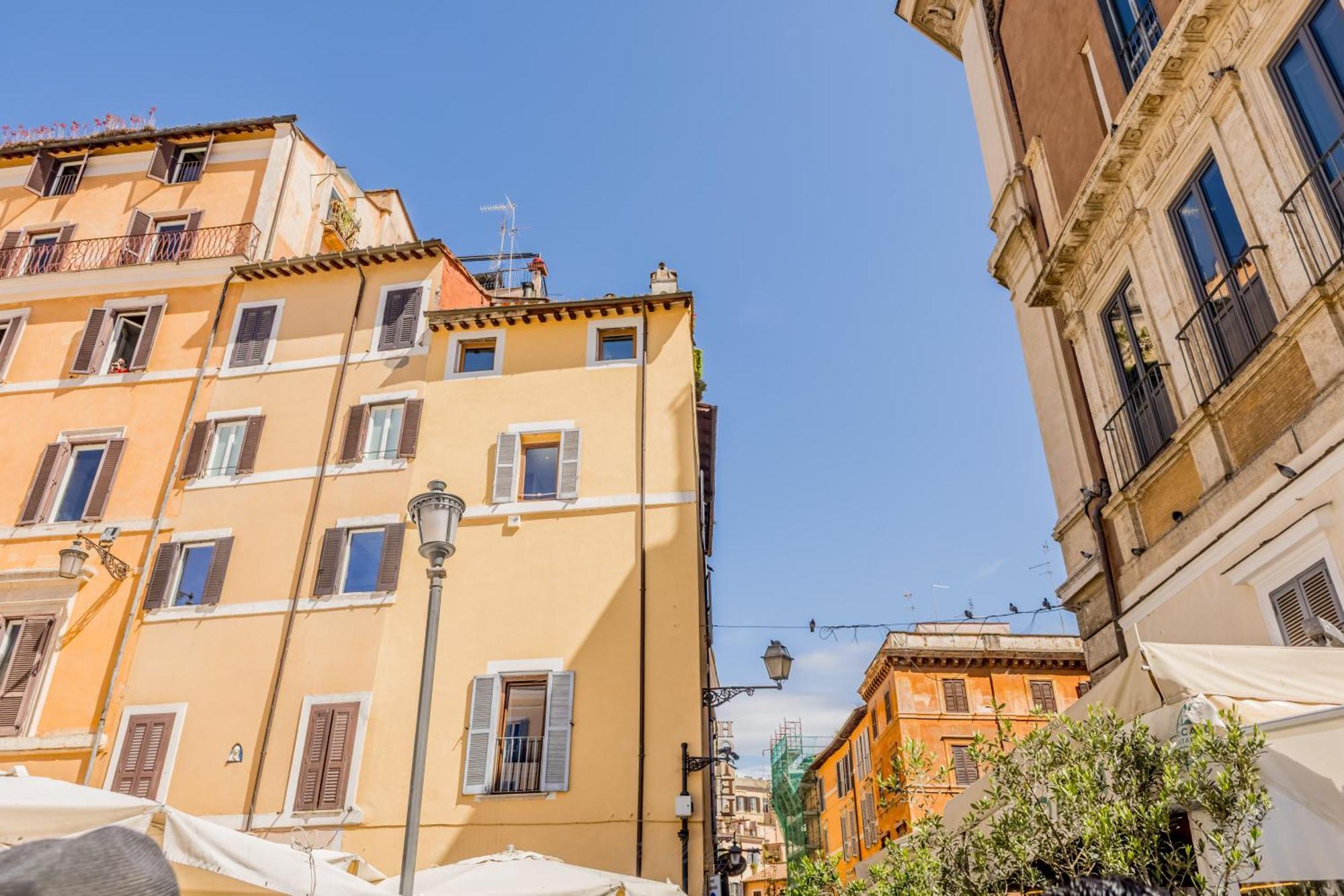Dimora Storica Del Biscione By Ghor Apartment *